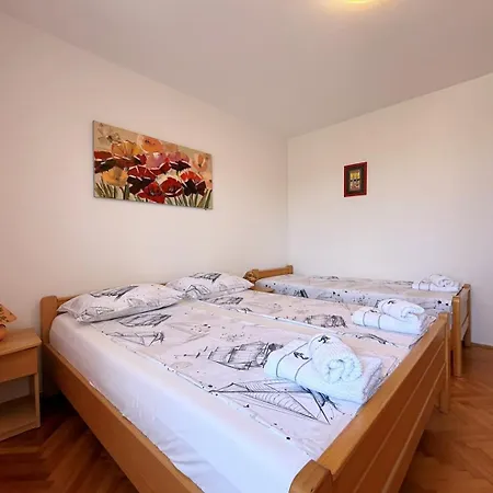 Guest house Apartments Dragica Silo (Krk)