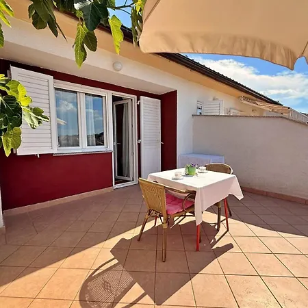 Guest house Apartments Dragica Silo (Krk)