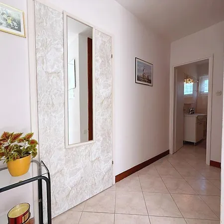 Guest house Apartments Dragica