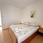 Gæstehus Dragica 2*
