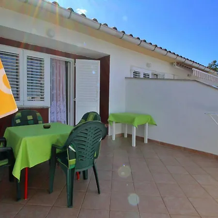 Apartments Dragica 2*