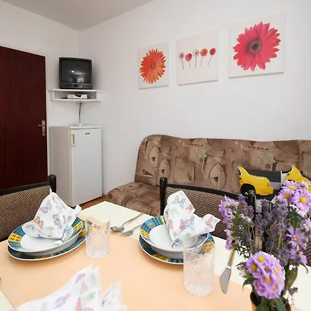 Guest house Apartments Dragica Silo (Krk)