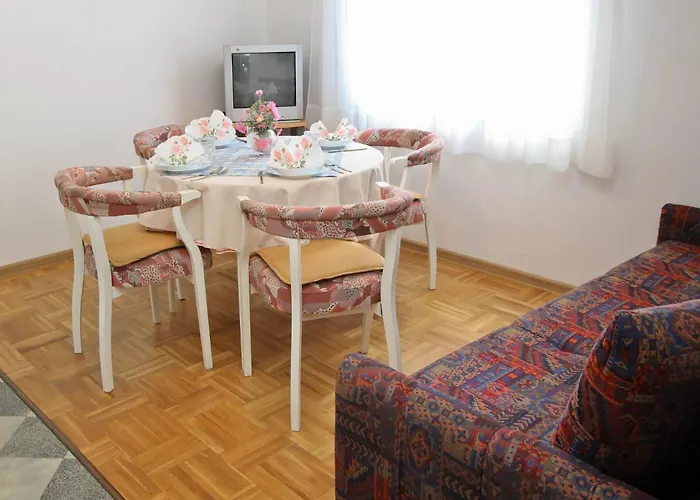 Apartments Dragica 2* Šilo