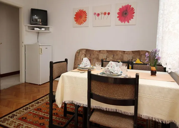 Apartments Dragica Pensionat Šilo